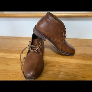 Men’s size 8.5 Brown chukka boots, worn once, no markings on the shoes